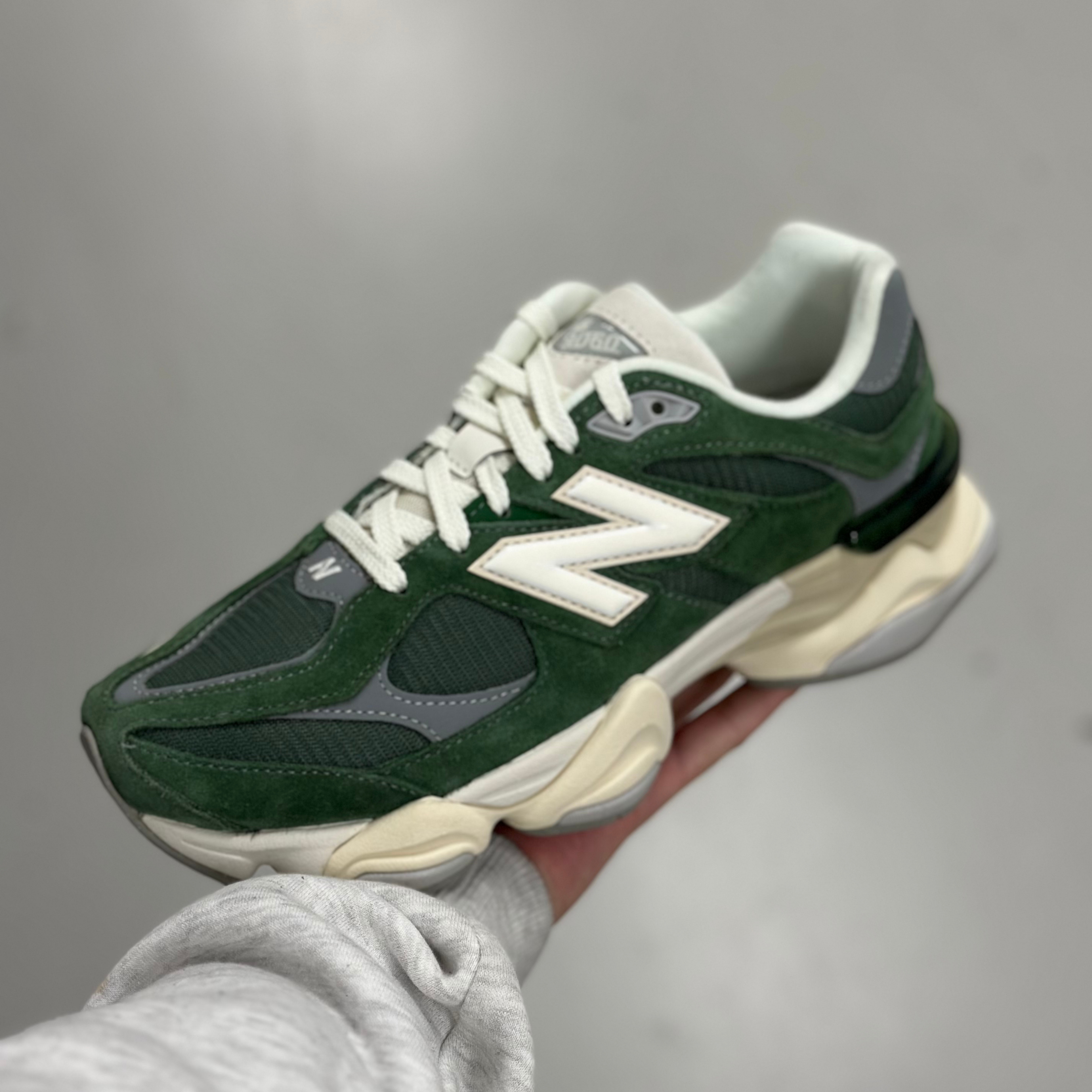 New Balance 9060 Nori