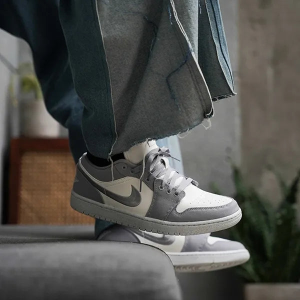 Air Jordan 1 Low SE Light Steel Grey  DV0426-012 