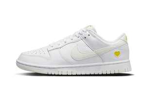Nike Dunk Low Gelbes Herz
