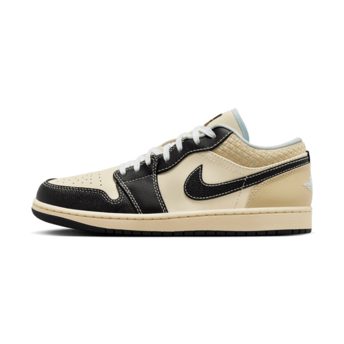 Jordan 1 Low SE
Coconut Milk Black Muslin