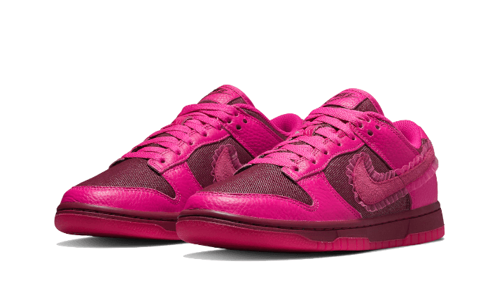 Dunk Low Valentines Day (2022) - DQ9324-600