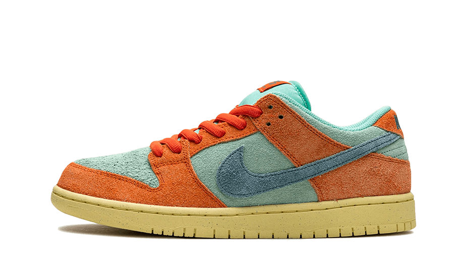 Nike SB Dunk Low Orange Emerald Rise