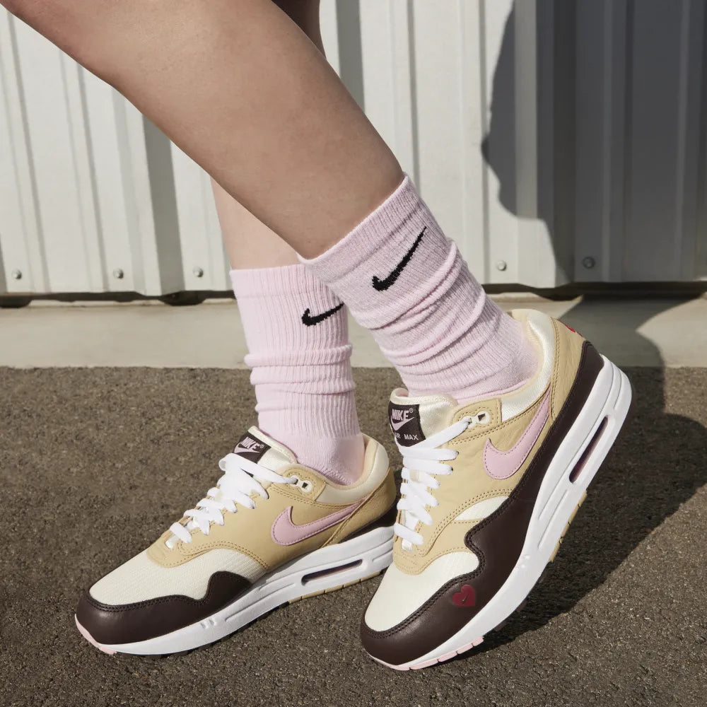 Nike Air Max 1 Valentine's Day 2024