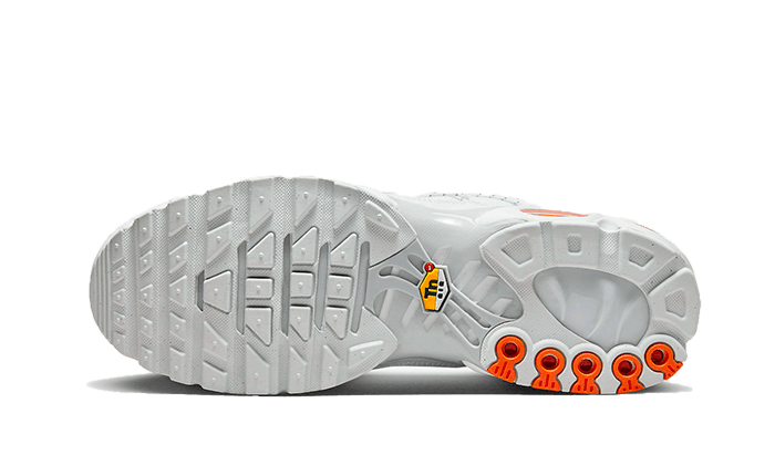 Air Max Plus Utility White Safety Orange - FJ4232-100