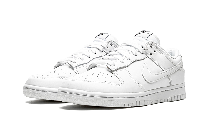 Dunk Low Triple White (2021) - DD1503-109