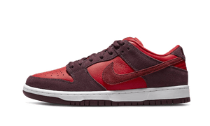 Nike SB Dunk Low Kirsche