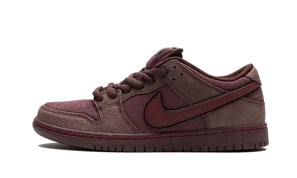 SB Dunk Low City Of Love Burgundy Crush - FN0619-600