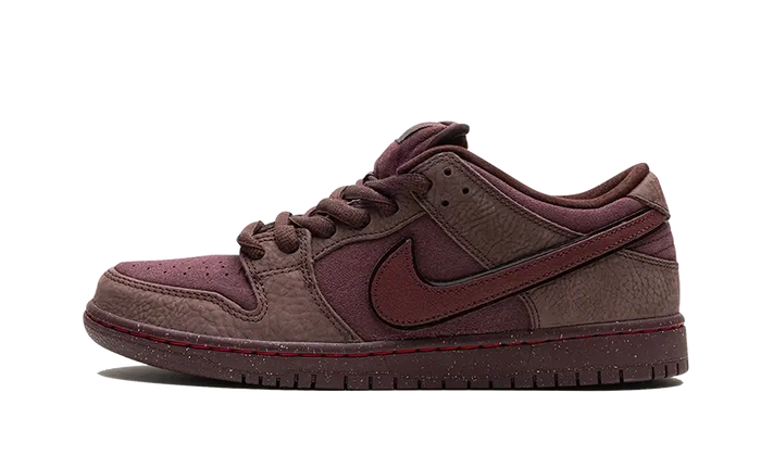 SB Dunk Low City Of Love Burgundy Crush - FN0619-600