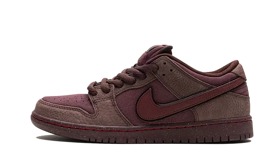 SB Dunk Low City Of Love Burgundy Crush - FN0619-600