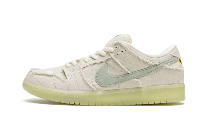 SB Dunk Low Mummy - DM0774-111