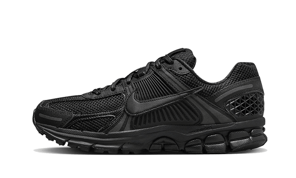 Vomero 5 Triple Black - BV1358-003