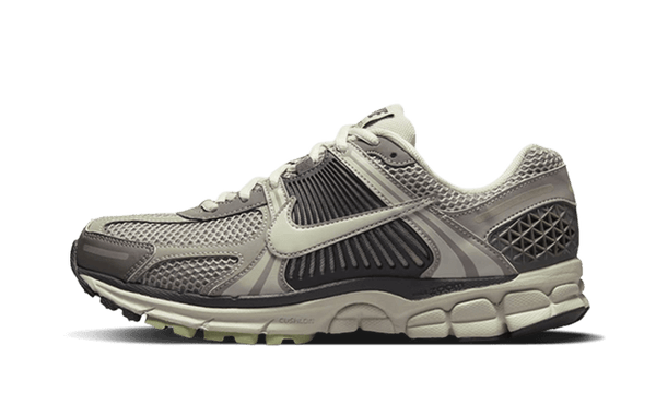 Zoom Vomero 5 Cobblestone - FB8825-001
